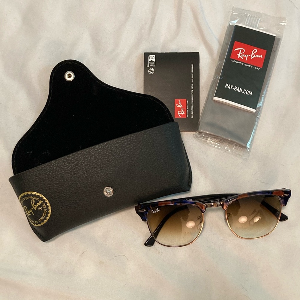 Club Master Ray-Ban Tortoise Sunglasses with Black Case